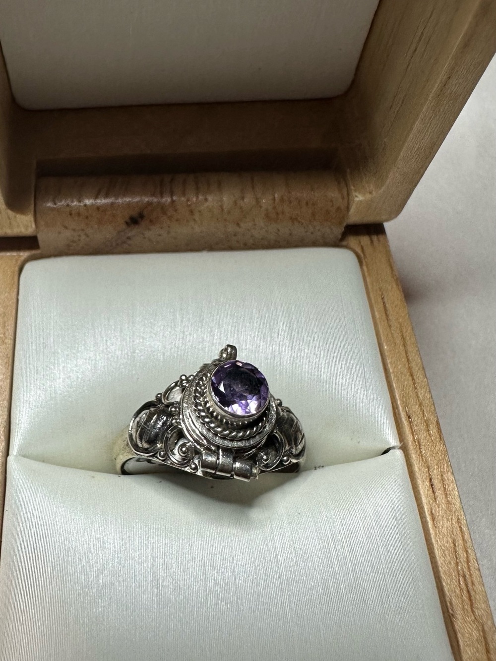 Sterling Silver Amethyst poison Ring size 8